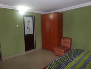 Executive Room | Desk, free WiFi, bed sheets - Terris Hotel and Suites (Lagos)