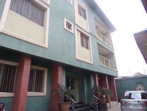 Exterior - Terris Hotel and Suites (Lagos)