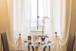 Café da manhã (EUR 20.00 por pessoa)