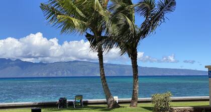 Ocean Front ground floor cozy condo with brand new bedroom remodel!