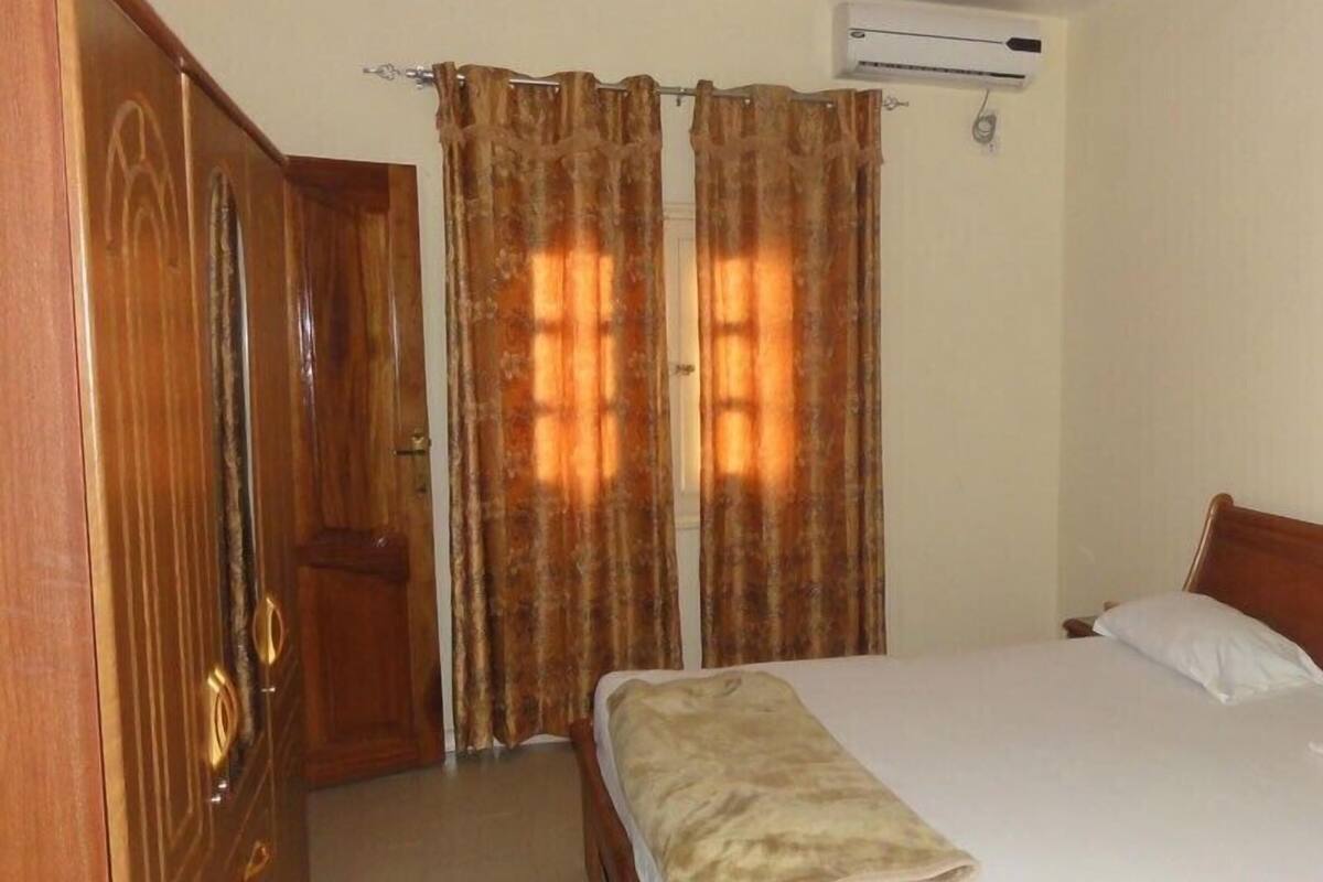 Iron/ironing board, rollaway beds (surcharge), WiFi (free)