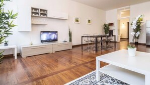Unclassified image, 5 of 21, button - Hemeras Boutique House Aparthotel Duomo 8 (Milan)