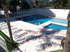 Outdoor pool - I rent an apartment for the days of Agrishow. (Jardim Nova Alianca)