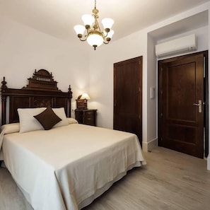 Minibar, desk, soundproofing, free WiFi - Nuevo Monteftur (Montefrio)