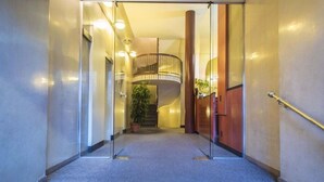 Hallway - Hemeras Boutique House Aparthotel Duomo 10 (Milan)