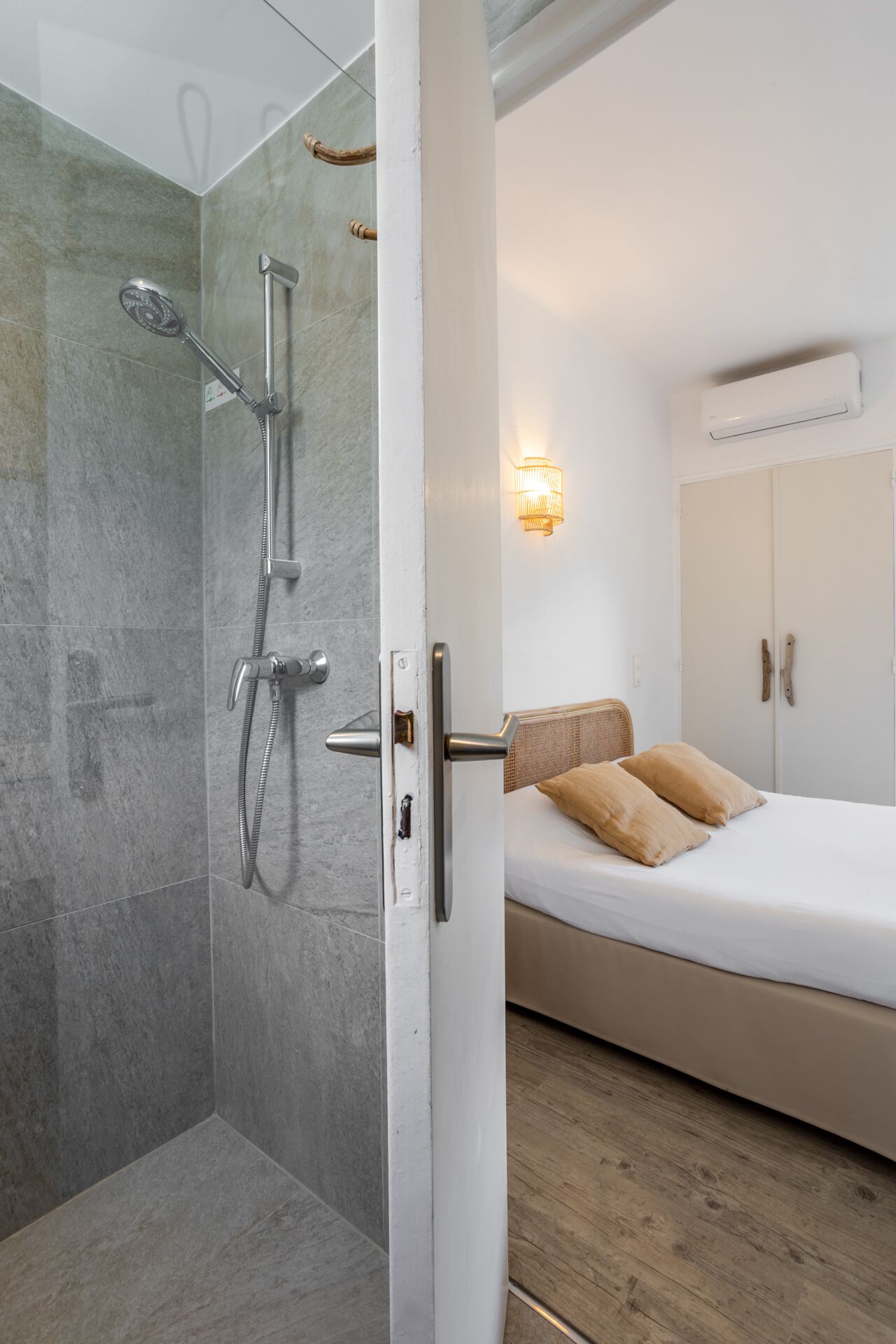 double room, kitchenette, partial sea view (nature) | bathroom | shower, free toiletries, hair dryer, towels