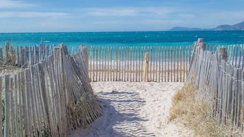 Beach nearby, snorkelling, kayaking