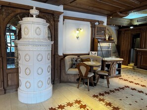 Lounge - Kaiserkrone Chalet & Spa (Dimaro Folgarida)