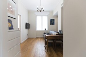 Appartement, 1 chambre (Cadorna) | Coin séjour | Télévision à écran plat