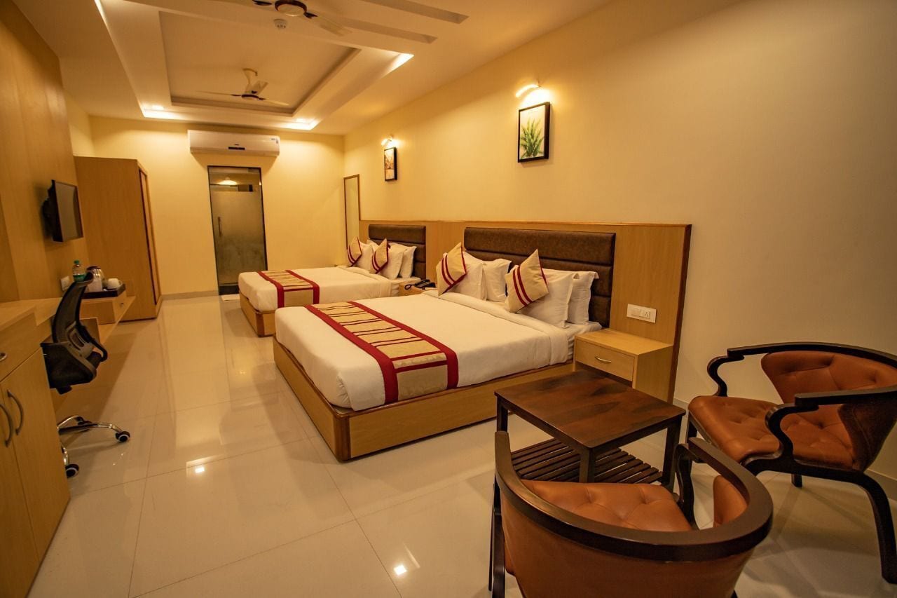 Colchones con efecto memoria y caja de seguridad en la habitación 