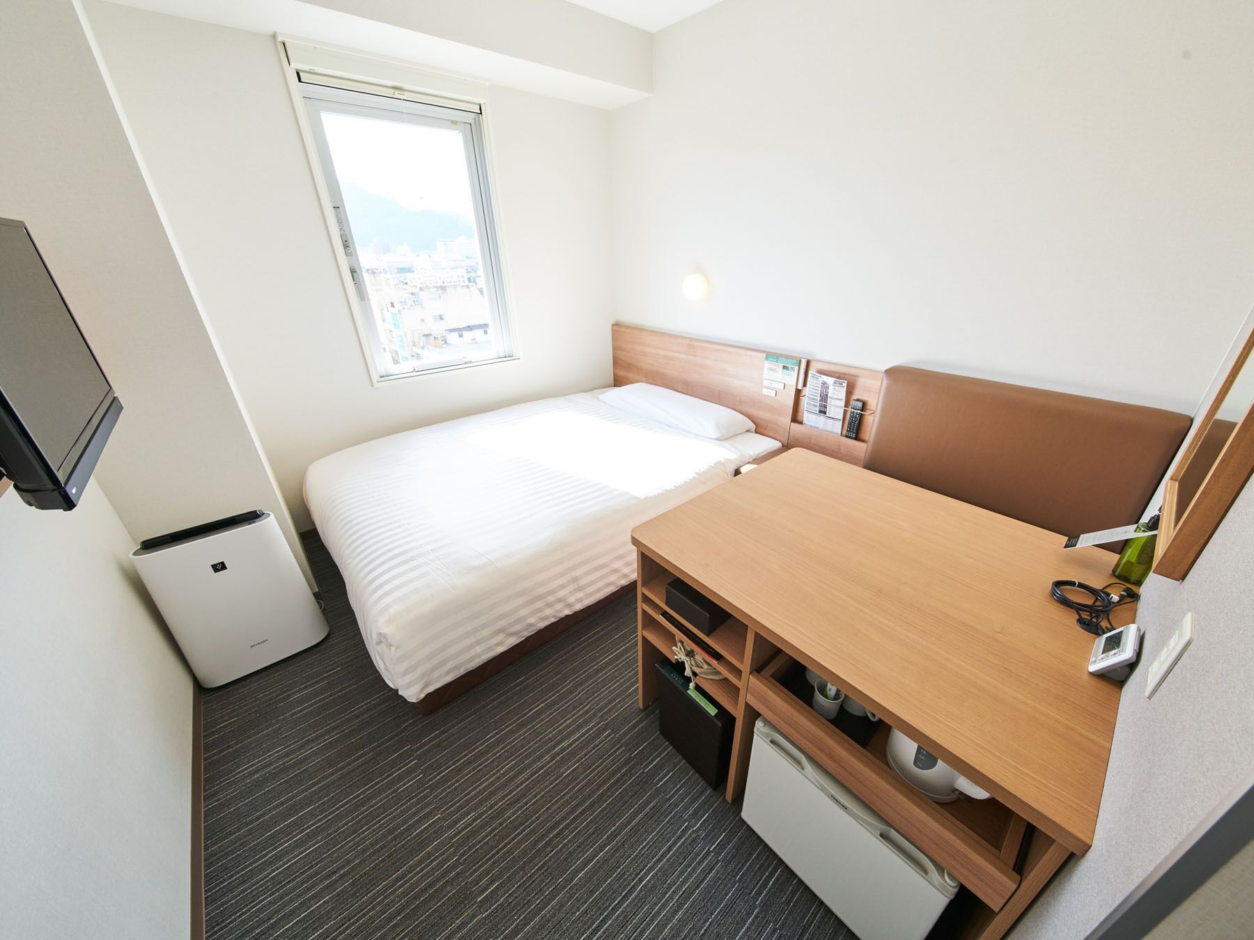 1 bedroom, desk, soundproofing, free wifi