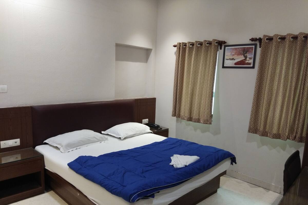 Executive Room, 1 Double Bed | Egyptian cotton sheets, premium bedding, down comforters