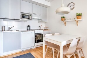 Appartement Deluxe, sauna, vue ville | Cuisine privée