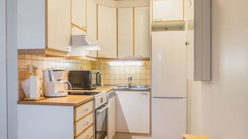 Fridge, microwave, dishwasher, highchair