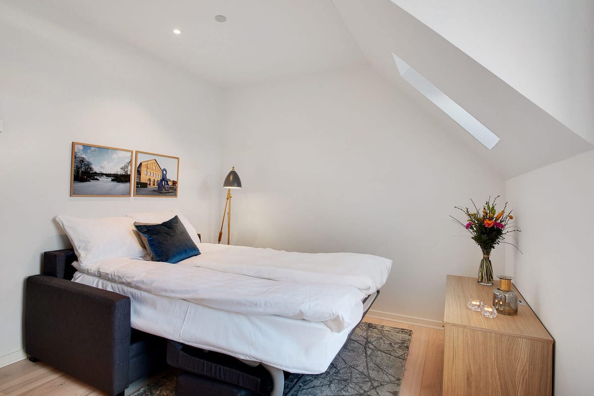 Suite | 1 bedroom, minibar, individually decorated, individually furnished