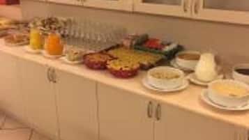 Tägliches inbegriffenes Frühstücksbuffet