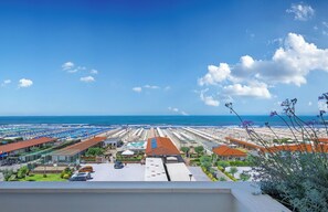 Thành phố nhìn từ nơi lưu trú