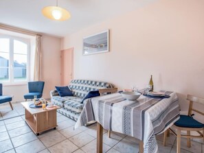 TV - Beaumer by Interhome (Carnac)
