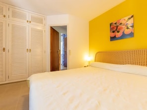 3 chambres, fer et planche à repasser, Wi-Fi