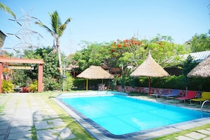 Indoor pool - Vedi Farm Resort (Koregaon)