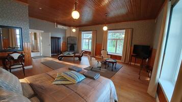 Main Building, Suite 1, Lake View
