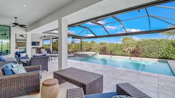 House (1625 NW 32nd Ct) | 4 bedrooms, iron/ironing board, free WiFi