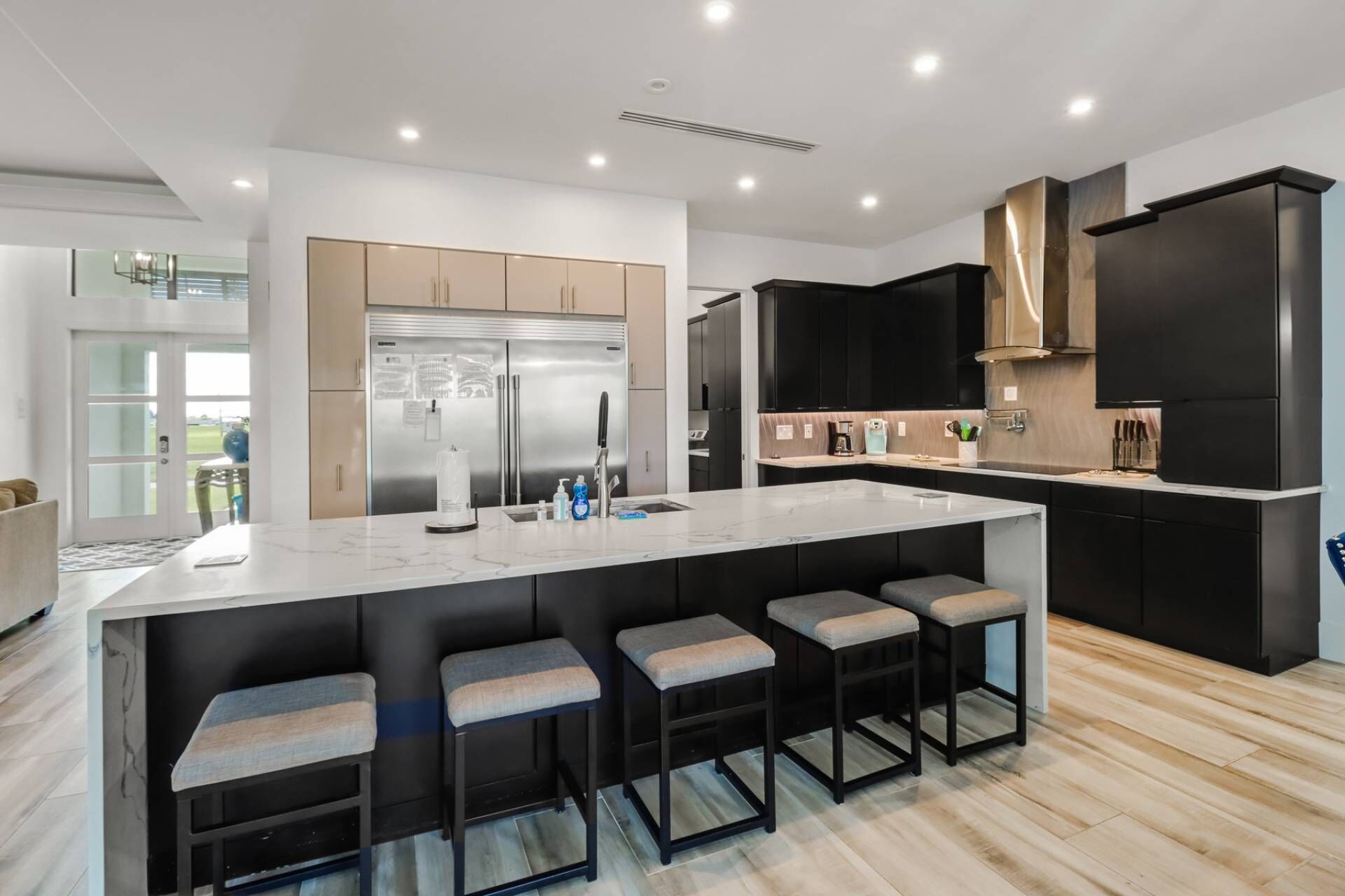 Casa (1625 NW 32nd Ct) | Cucina privata | Forno