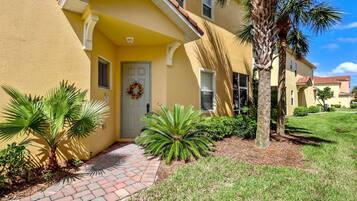 Condo, Multiple Beds (9800 Quinta Artesa Way #105) | Front of property