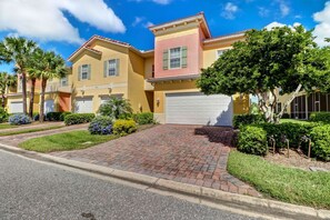 Condo, varias camas (9800 Quinta Artesa Way #105) | Vista frontal de la propiedad