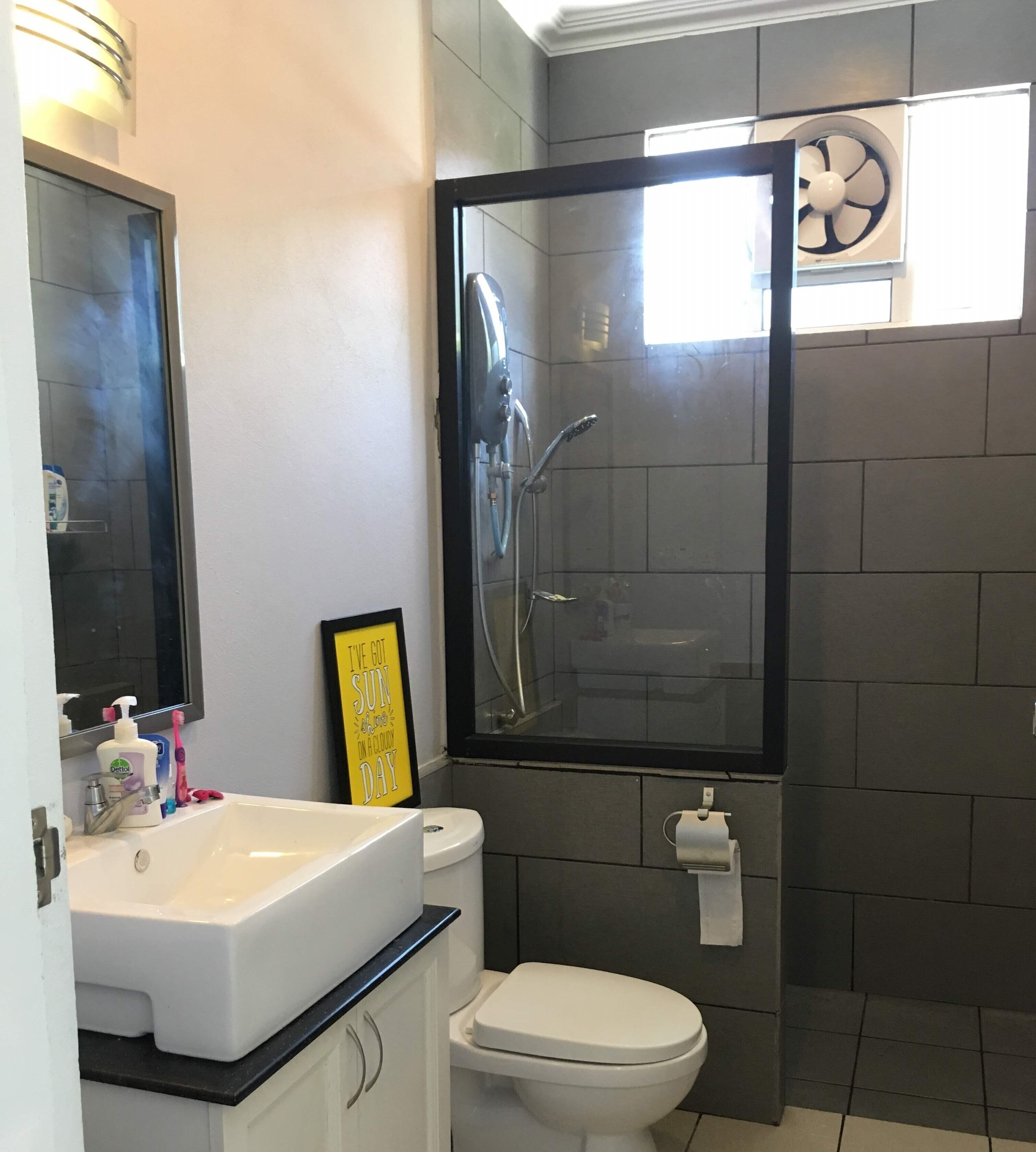 Douche, serviettes fournies