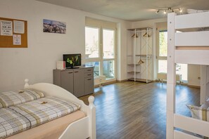 Departamento básico, varias camas | Wifi gratis y ropa de cama 