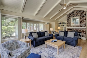 Smart TV - 15 Ibis St - Enjoy a sneak peek of the Atlantic Ocean with open floor plan. (Hilton Head Island)