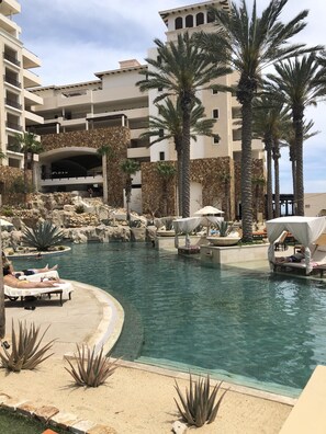 Outdoor pool - Grand Solmar Luxury Resort for the ultimate in comfort and pampering (Cabo San Lucas)