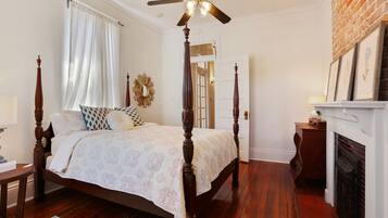 2 habitaciones, tabla de planchar con plancha, wifi y ropa de cama