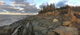 Malagash Oceanside Vacation Home