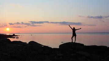 Beach nearby, beach towels