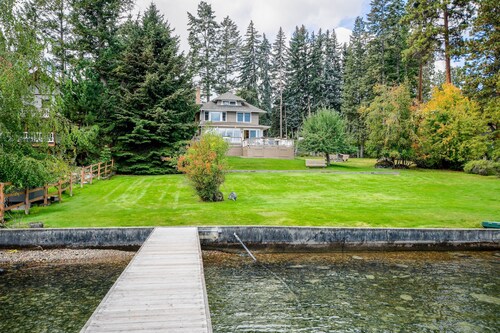 Beautiful Historic Home on Flathead Lake
