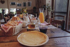 Desayuno continental incluido todos los días