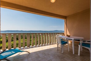 Leilighet – deluxe, sjøutsikt | Terrasse/patio