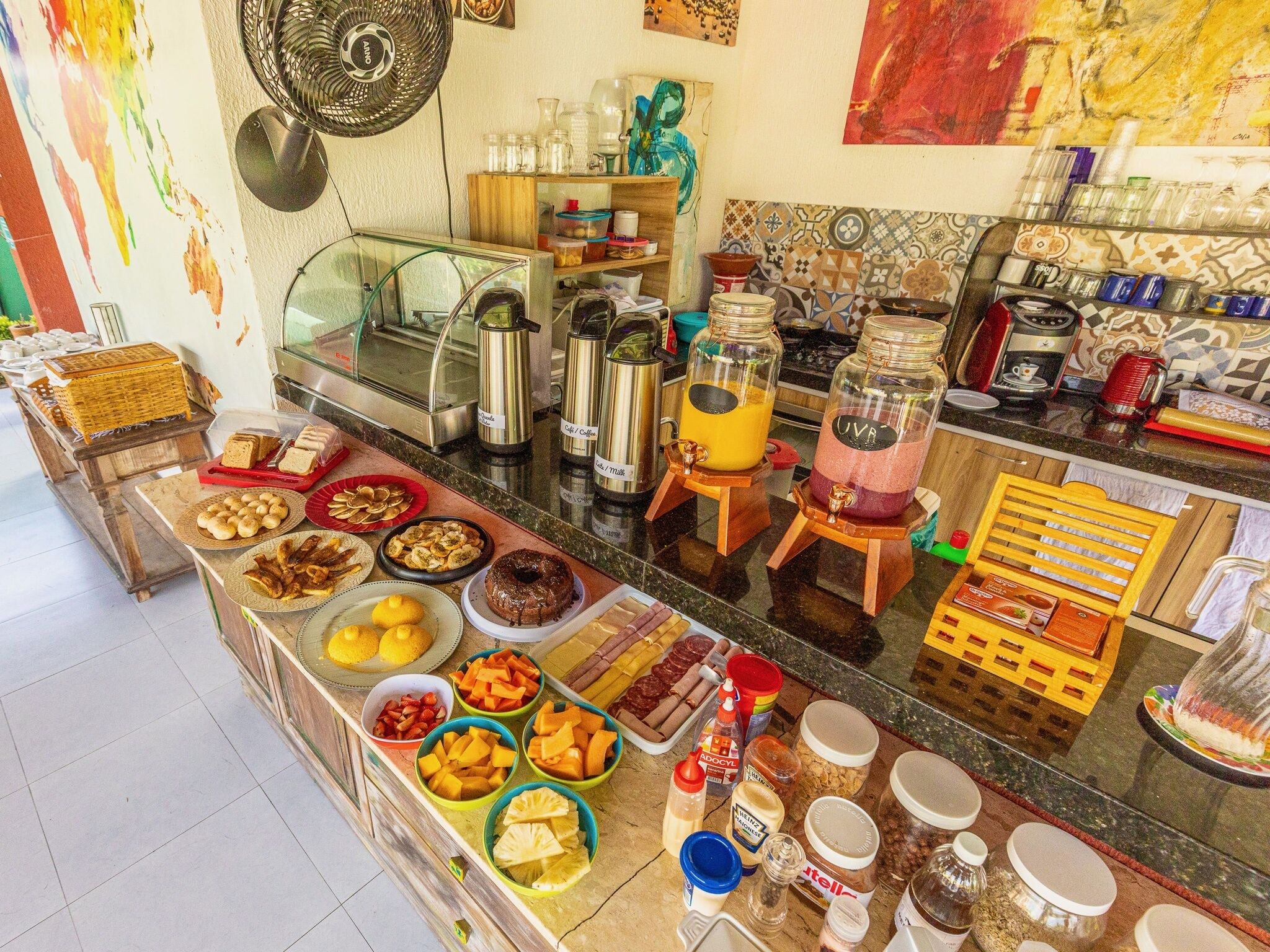 Petit déjeuner complet compris tous les jours