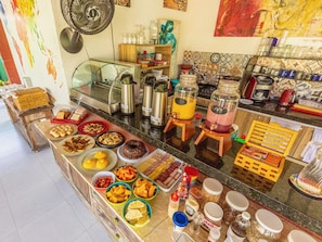 Desayuno completo incluido todos los días 