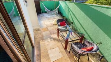 Suíte lua de mel, 1 cama Queen | Wi-Fi de cortesia, roupa de cama