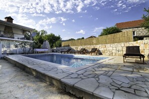 Seasonal outdoor pool - Villa Nada (Neum)