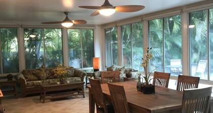 Vacation home with space for your Boat Or RV 1 mile to boat ramp