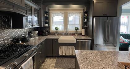 Luxury Accomodations in updated 1920's bungalow in Downtown Provo