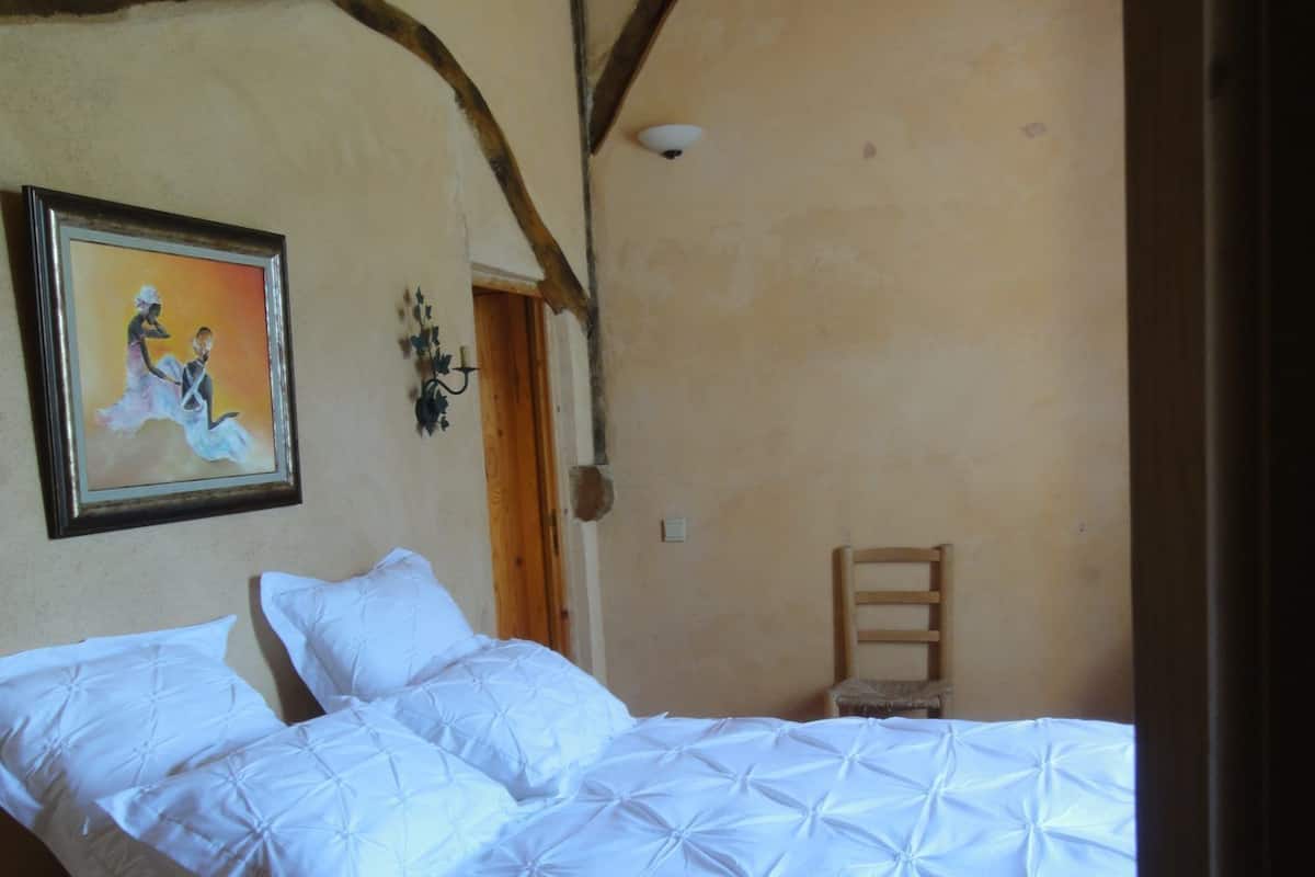 Camera (Terre d’Argile) | Con stile personalizzato, insonorizzazione, Wi-Fi gratuito, lenzuola