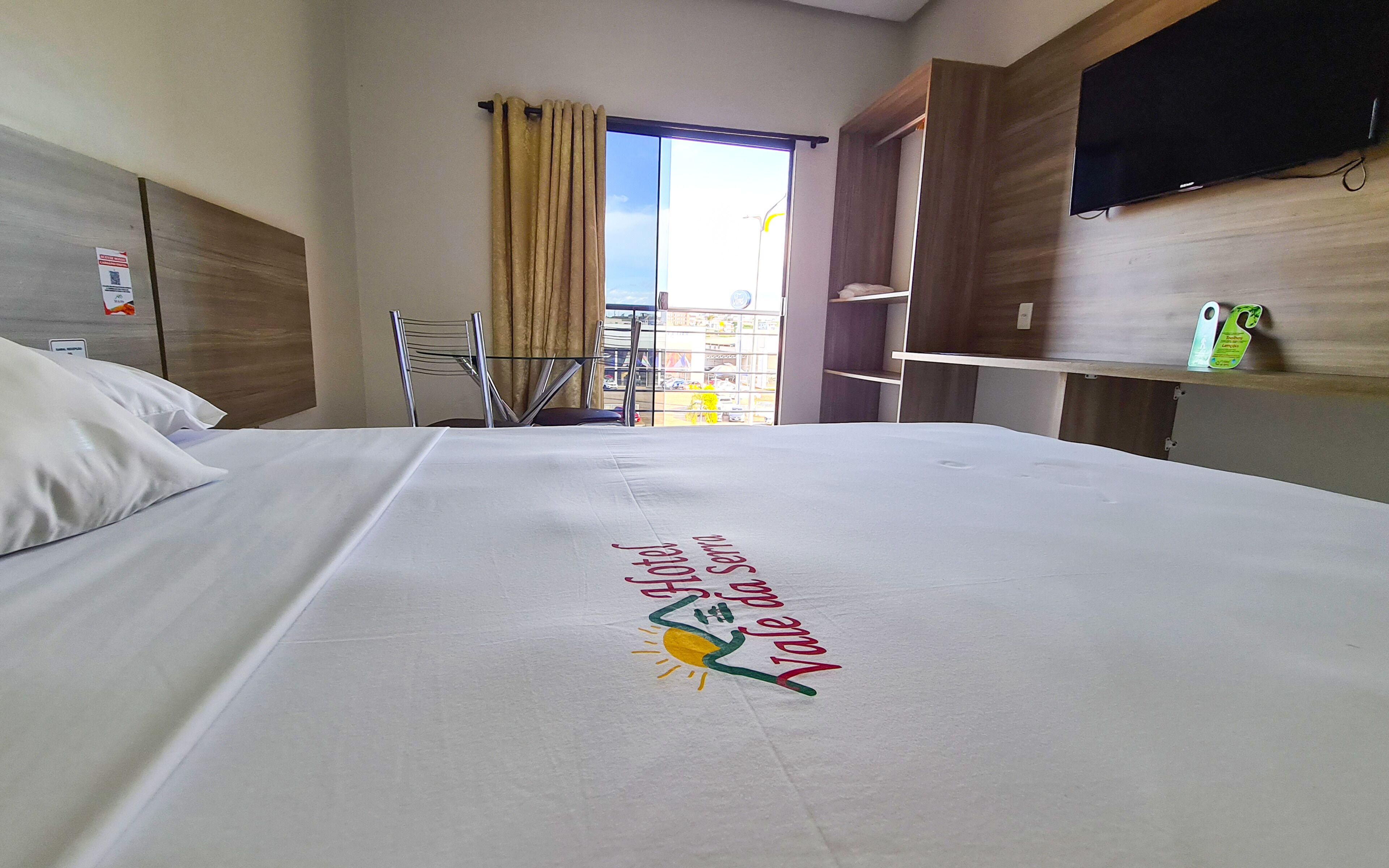 1 bedroom, minibar, free wifi, bed sheets