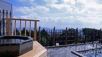 Bathtub spa outdoor