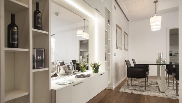 Apartment, 1 Bedroom | In-room dining - Hemeras Boutique House Via Capelli (Milan)