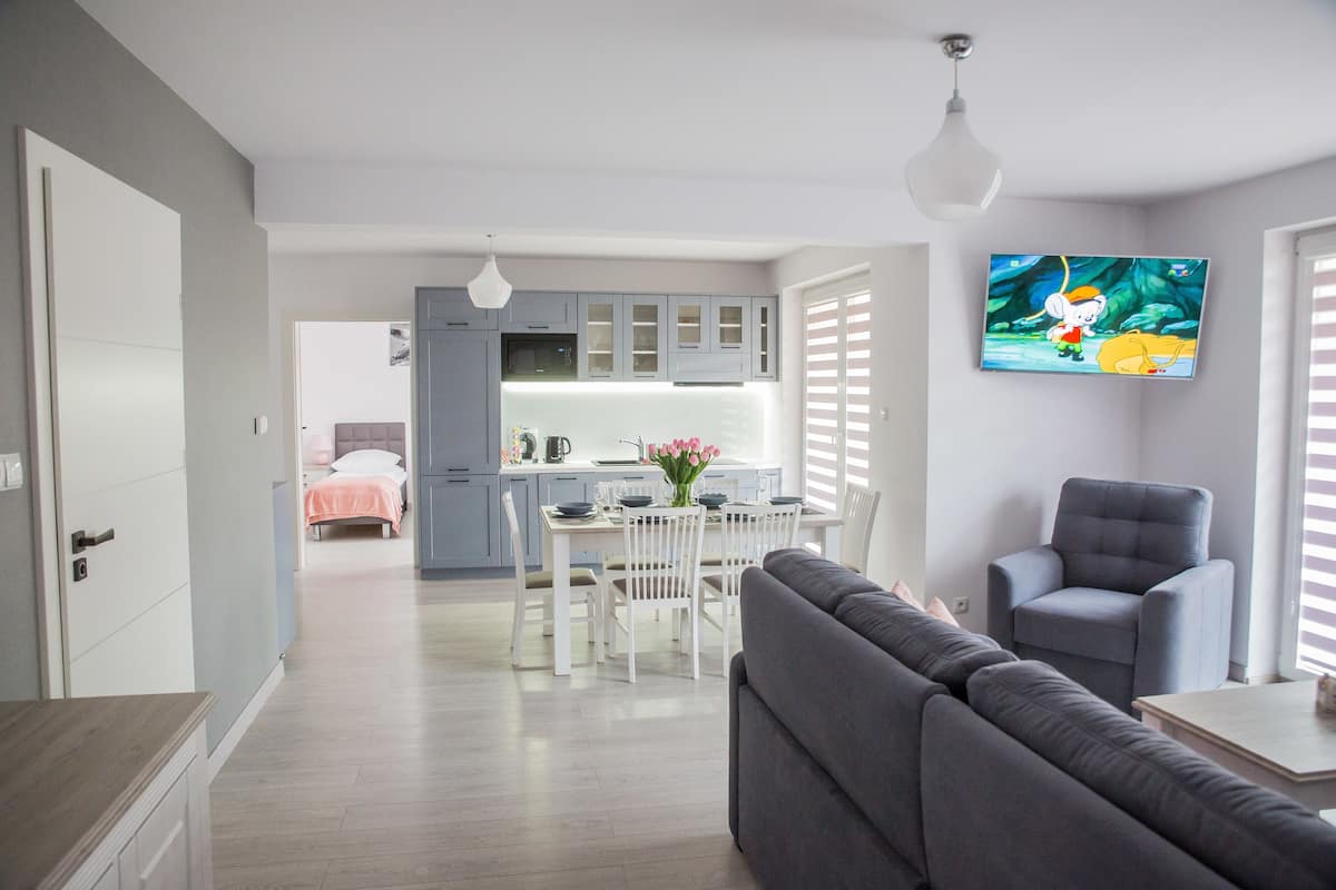 Decoración personalizada, muebles diferentes y escritorio